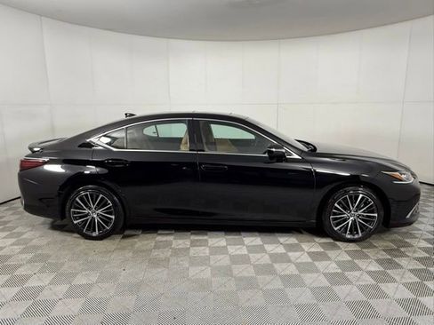 Certified 2024 Lexus ES 300h F Sport image 9