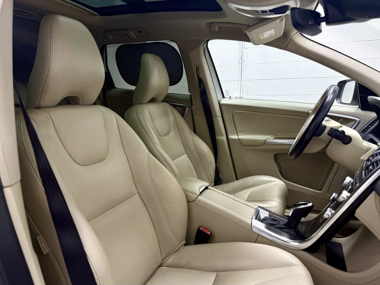 Used 2015 Volvo XC60 T5 AWD/4WD image 17
