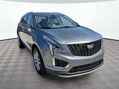 Used 2020 Cadillac XT5 Premium Luxury w/ LPO, Floor Liner Package FWD image 3