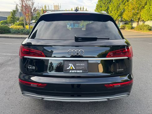 Used 2021 Audi Q5 Prestige w/ Prestige Package AWD/4WD image 9