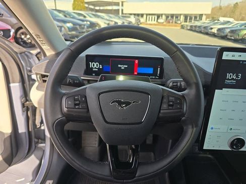 Used 2022 Ford Mustang Mach-E Premium image 29