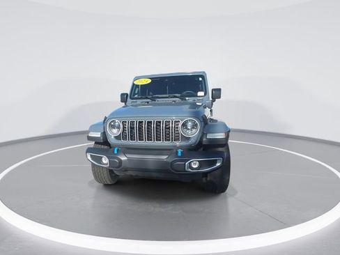 Used 2024 Jeep Wrangler Unlimited Sahara AWD/4WD image 3