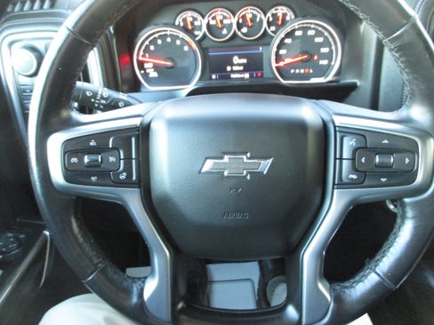 Used 2020 Chevrolet Silverado 1500 RST image 19
