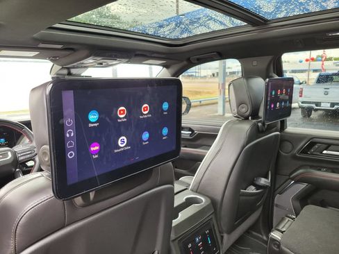 Used 2025 GMC Yukon AT4 Ultimate w/ LPO, Floor Liner Package AWD/4WD image 16