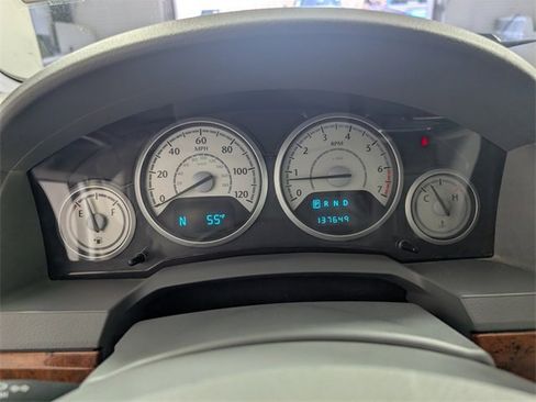 Used 2008 Chrysler Town & Country Touring image 27
