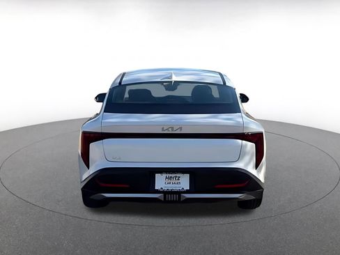 Used 2025 Kia K4 LXS image 16