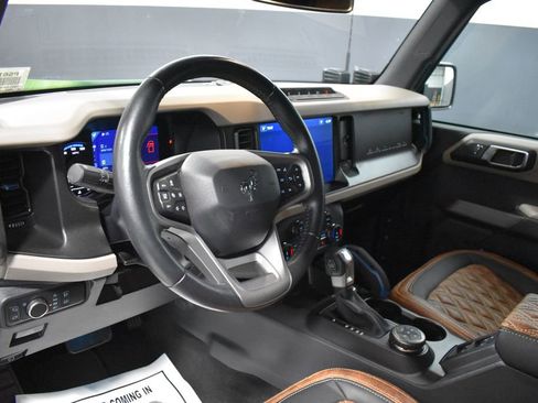 Used 2022 Ford Bronco Wildtrak image 4