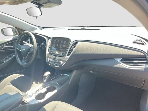 Used 2025 Chevrolet Malibu LT FWD image 27