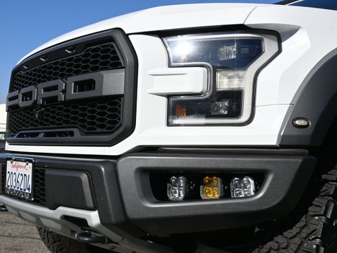 Used 2017 Ford F150 Raptor w/ Equipment Group 802A Luxury AWD/4WD image 16