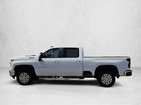 Certified 2022 Chevrolet Silverado 2500 LT w/ Convenience Package AWD/4WD image 9