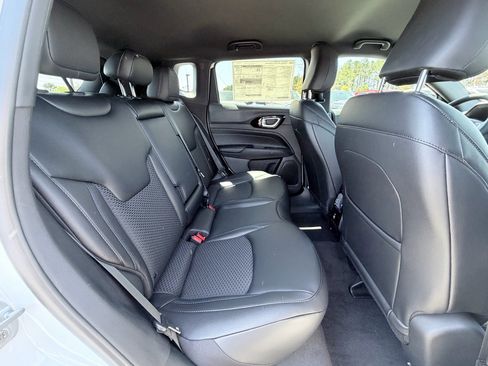 New 2026 Jeep Compass Latitude image 26