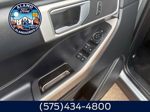 Used 2023 Ford Explorer XLT w/ Equipment Group 202A RWD image 11