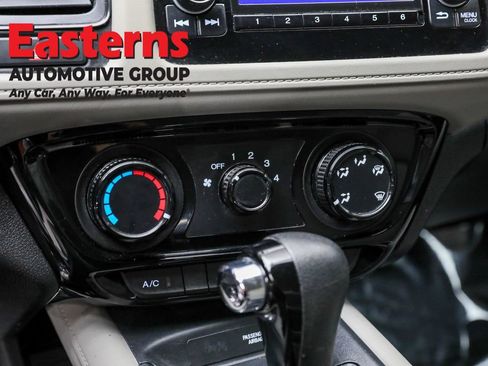 Used 2022 Honda HR-V LX image 19