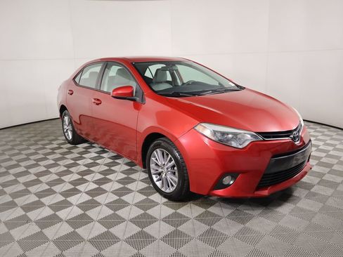 Used 2015 Toyota Corolla LE image 3
