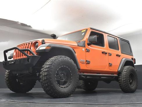 Used 2018 Jeep Wrangler Unlimited Sport S image 32