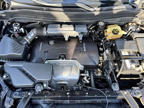 Used 2017 Buick Envision Essence AWD/4WD image 25