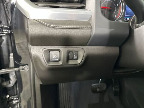 Used 2023 GMC Acadia SLE w/ Driver Convenience Package image 19