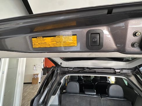 Used 2014 Toyota Sienna SE FWD image 32