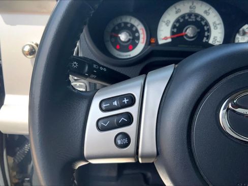 Used 2012 Toyota FJ Cruiser 2WD w/ Upgrade Pkg image 22