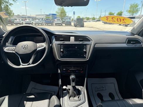 Used 2023 Volkswagen Tiguan SE image 29