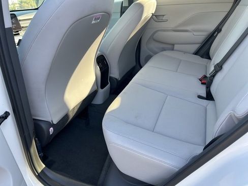 Used 2025 Hyundai Kona SEL image 11