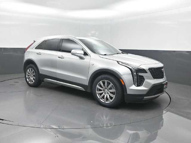 Used 2022 Cadillac XT4 Premium Luxury w/ Safety Alert Package FWD image 33