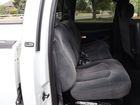 Used 2002 Chevrolet Silverado 2500 LS AWD/4WD image 21