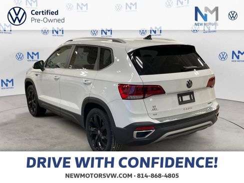 Used 2023 Volkswagen Taos SE w/ Black Wheel Package AWD/4WD image 3