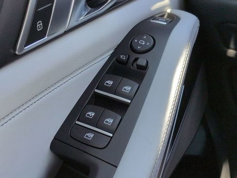 New 2026 BMW X5 xDrive40i w/ M Sport Package AWD/4WD image 25