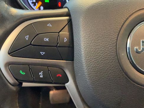 Used 2020 Jeep Grand Cherokee Limited RWD image 14