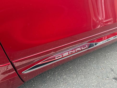 Used 2024 GMC Terrain Denali w/ Denali Premium Package image 6