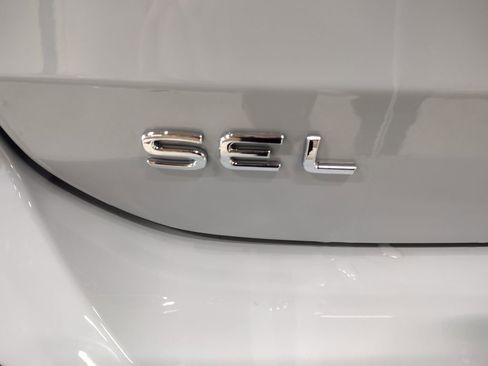New 2026 Volkswagen Taos SEL AWD/4WD image 14