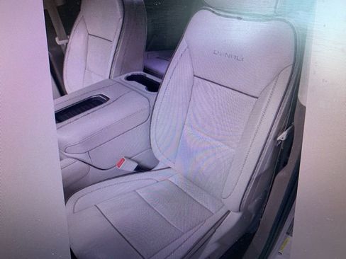 Used 2022 GMC Yukon XL Denali w/ Max Trailering Package image 3