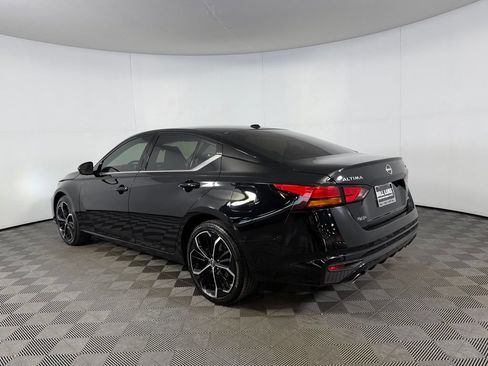 Used 2025 Nissan Altima 2.5 SR AWD/4WD image 9
