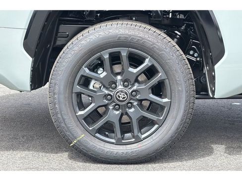 New 2026 Toyota Tundra Platinum AWD/4WD image 31
