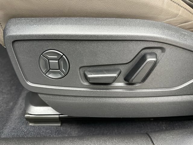 Used 2025 Audi Q5 Premium Plus w/ Premium Plus AWD/4WD image 12