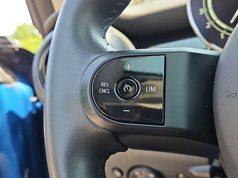 Used 2023 MINI Cooper 2-Door Hardtop FWD image 21