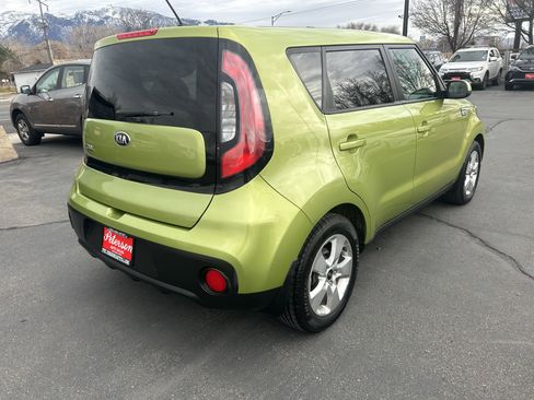 Used 2017 Kia Soul image 3
