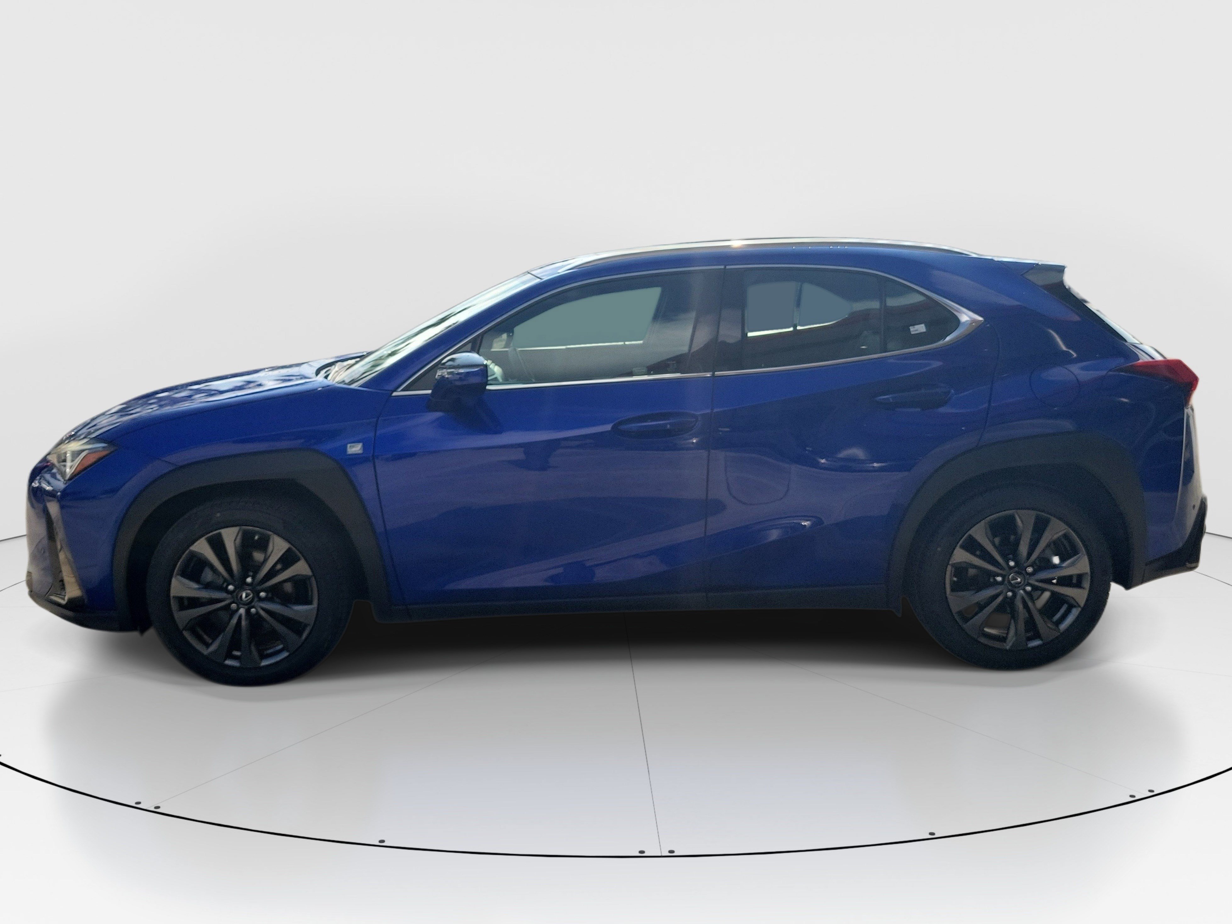 Used 2019 Lexus UX 200 F Sport w/ F Sport Premium Package FWD image 4