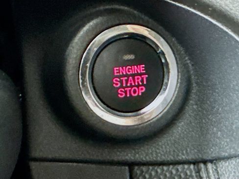 Used 2023 Subaru Forester Premium AWD/4WD image 19