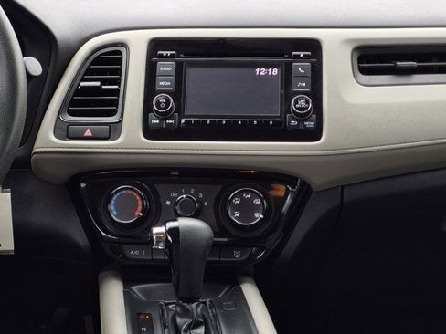 Used 2022 Honda HR-V LX image 15