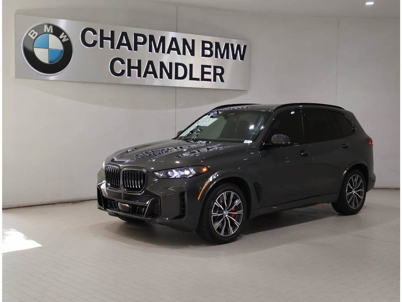 Certified 2026 BMW X5 xDrive50e AWD/4WD image 1