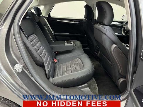 Used 2016 Ford Fusion SE image 17