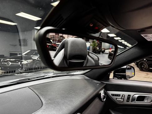 Used 2019 Mercedes-Benz SLC 300 w/ Premium Package image 40