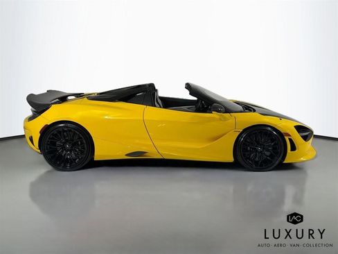 Used 2024 McLaren 750S Spider image 5