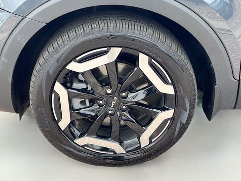 Used 2024 Kia Telluride EX image 31