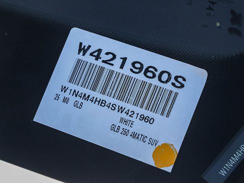 Certified 2025 Mercedes-Benz GLB 250 GLB 250 image 25