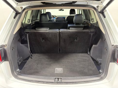 Used 2024 Volkswagen Atlas SE FWD image 18