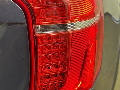 Used 2022 Volvo XC90 T6 Momentum w/ Advanced Package image 32