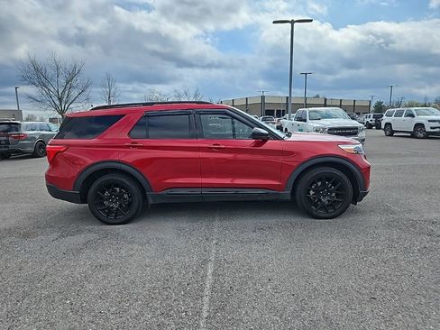 Used 2020 Ford Explorer XLT w/ Equipment Group 202A image 8